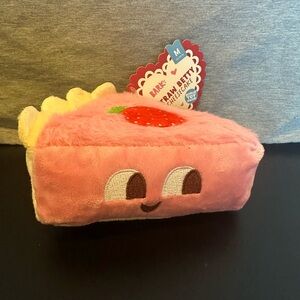 Bark Box Straw Betty Cheesecake Sweetie Pie’s Barkery Plush Size M Dog Toy NWT